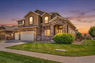 693 Biscayne Ct, Berthoud, CO 80513 - Photo 2