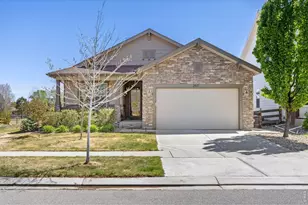 2017 Sicily Cir, Longmont, CO 80503 - Photo 10