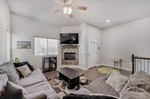 552 Newton Dr, Loveland, CO 80537 - Photo 4