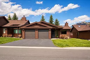 1449 Matthew Cir, Estes Park, CO 80517 - Photo 2
