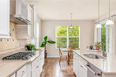 1645 Dorothy Cir, Longmont, CO 80503 - Photo 8