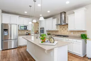 1645 Dorothy Cir, Longmont, CO 80503 - Photo 2