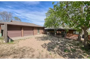 912 E Riverview Ave, Fort Morgan, CO 80701 - Photo 2