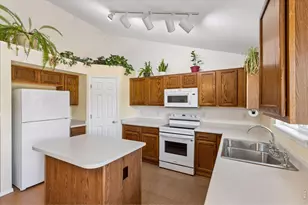 1421 Sorrel Ct, Longmont, CO 80504 - Photo 10