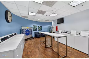 100 Park Ave W, Denver, CO 80205 - Photo 38