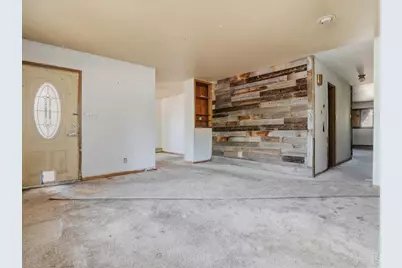 335 E 11th St, Loveland, CO 80537 - Photo 6