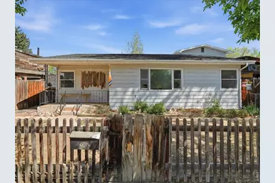 335 E 11th St, Loveland, CO 80537 - Photo 2