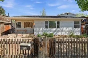 335 E 11th St, Loveland, CO 80537 - Photo 2