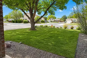 1044 Blue Spruce Dr, Loveland, CO 80538 - Photo 4