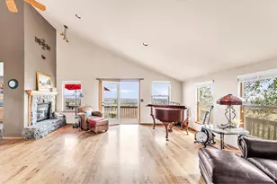 11730 Pointe View Dr, Longmont, CO 80503 - Photo 6