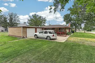1035 N 4th St, Berthoud, CO 80513 - Photo 10