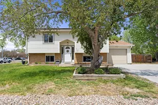 420 Colorado Ave, Berthoud, CO 80513 - Photo 2