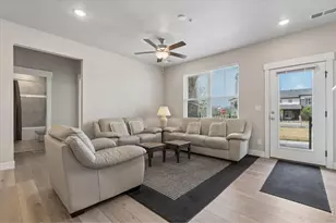 3425 Triano Crk Dr, Loveland, CO 80538 - Photo 4
