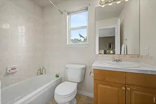 1044 Willow Creek Cir, Longmont, CO 80503 - Photo 22