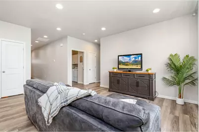 3814 Hackberry St, Wellington, CO 80549 - Photo 8