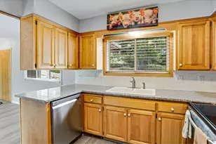 108 Meadowview Dr, Estes Park, CO 80517 - Photo 32