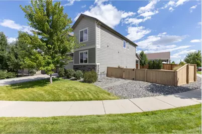 286 Western Sky Cir, Longmont, CO 80501 - Photo 2