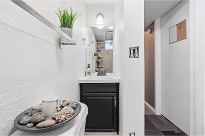 8260 Bluebell Way, Denver, CO 80221 - Photo 20