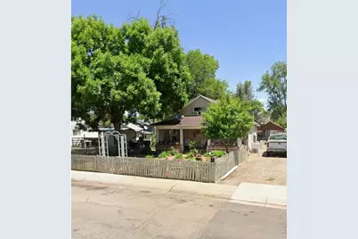 220 Emery St, Longmont, CO 80501 - Photo 2