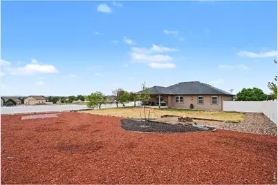 4708 Charleston Ave, Evans, CO 80634 - Photo 28