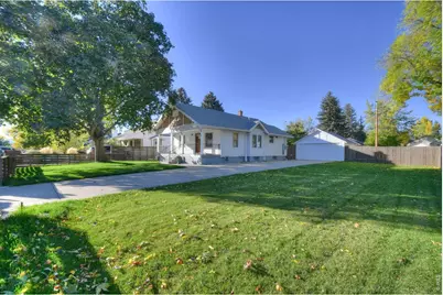 315 W 8th St, Loveland, CO 80537 - Photo 2