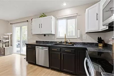 2816 W 27th St, Greeley, CO 80634 - Photo 6