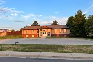 2881 N Monroe Ave, Loveland, CO 80538 - Photo 1