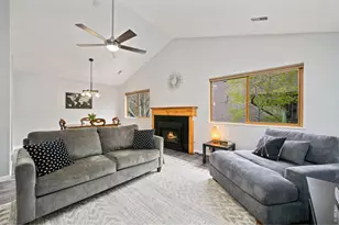 1010 S St Vrain Ave, Estes Park, CO 80517 - Photo 2
