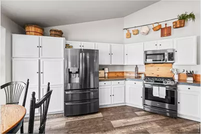 917 N 7th Pl, Johnstown, CO 80534 - Photo 6