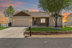 2002 Trail Ridge Dr, Severance, CO 80615 - Photo 2