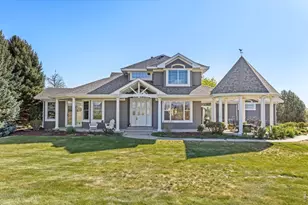 9055 Fieldcrest Ln, Longmont, CO 80503 - Photo 2