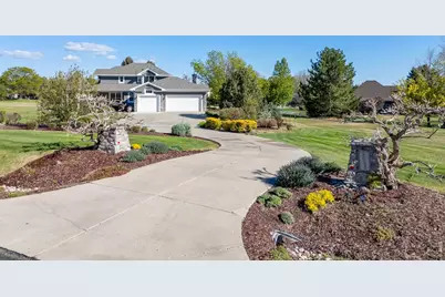 9055 Fieldcrest Ln, Longmont, CO 80503 - Photo 6