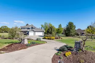 9055 Fieldcrest Ln, Longmont, CO 80503 - Photo 6