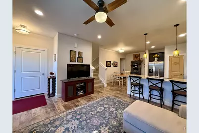 694 Stonebridge Dr, Longmont, CO 80503 - Photo 2