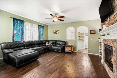 999 Sumner Way, Erie, CO 80516 - Photo 4