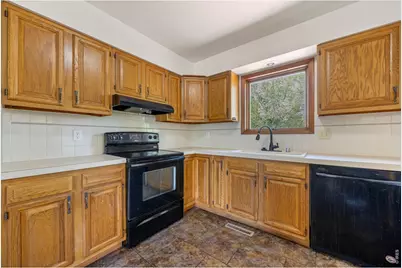 4941 W 9th St, Greeley, CO 80634 - Photo 4