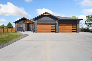 740 W Co Rd 10E, Berthoud, CO 80513 - Photo 2