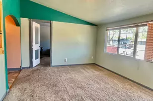 402 16th Ave Ct, Greeley, CO 80631 - Photo 2