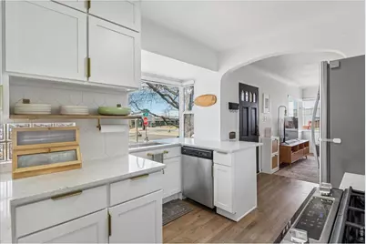 3696 Magnolia St, Denver, CO 80207 - Photo 10