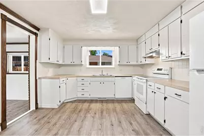 1119 Bross St, Longmont, CO 80501 - Photo 12