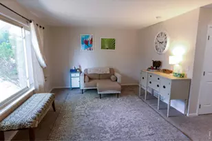 915 44th Ave Ct, Greeley, CO 80634 - Photo 2