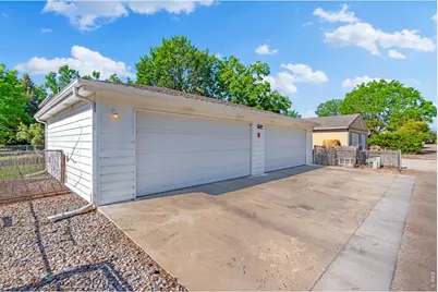214 E Colorado Ave, Berthoud, CO 80513 - Photo 30