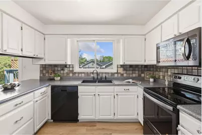 2989 8th St SW, Loveland, CO 80537 - Photo 10