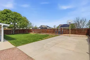 515 E 29th St Dr, Greeley, CO 80631 - Photo 36