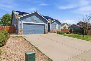 515 E 29th St Dr, Greeley, CO 80631 - Photo 2