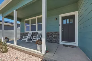 484 S 3rd Ave, Deer Trail, CO 80105 - Photo 2