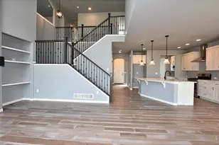 1173 Crown Sparrow St, Johnstown, CO 80534 - Photo 2