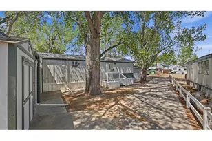 256 Navajo Rd, Weldona, CO 80653 - Photo 2