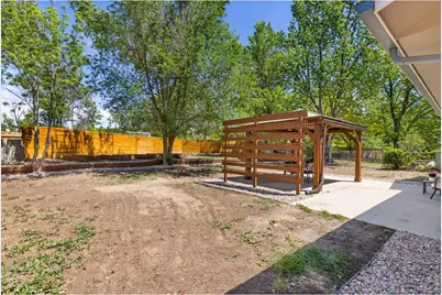 724 Hubbard Dr, Longmont, CO 80504 - Photo 24