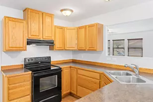1820 Gray Hawk Ct, Estes Park, CO 80517 - Photo 16